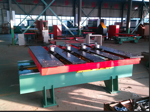 刹(shā)車盤數控沖(chòng)床自動落料(liào)機有什麽優(you)點