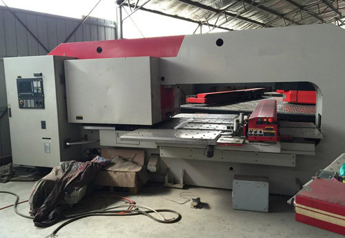 選購數(shù)控沖床(chuang)前需要(yào)注意哪(nǎ)些方面(miàn)