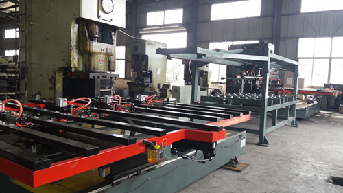 　數控送(song)料機怎(zěn)麽操作(zuo)